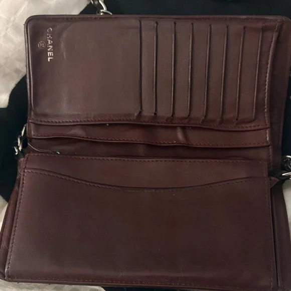 CHANEL Black Quilted Leather Crossbody Wallet with Silver Chain- - Picture 2 of 8